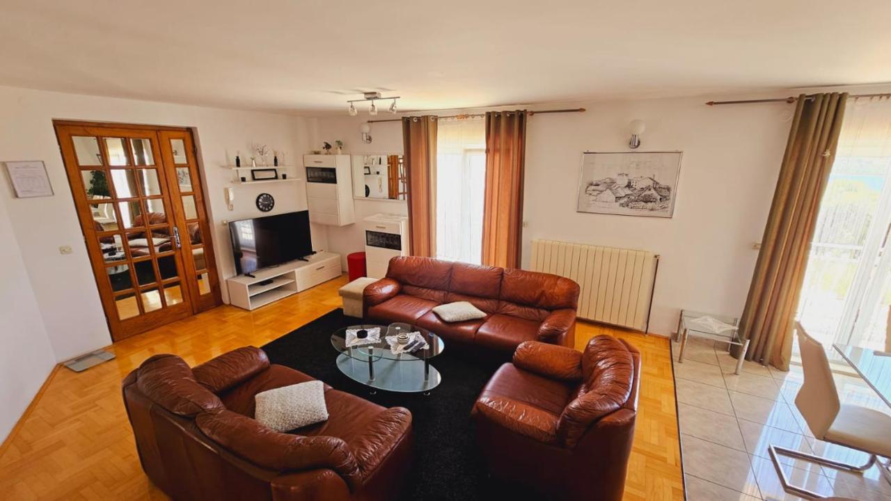 Apartment House Berry Primošten Exteriér fotografie